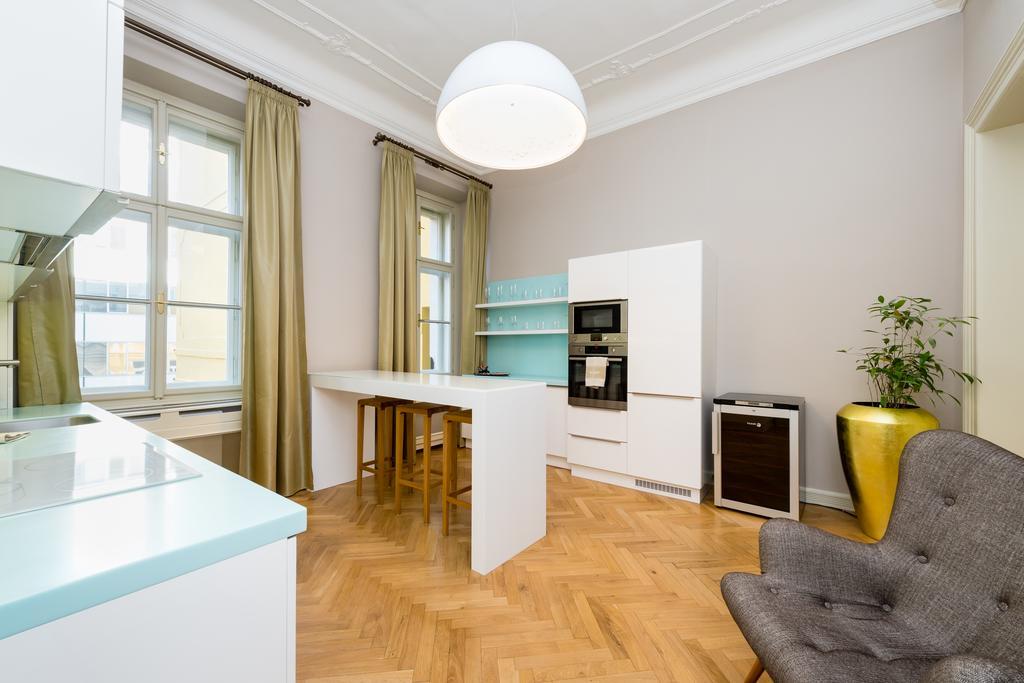 Grand By Tkc Apart Otel Prag