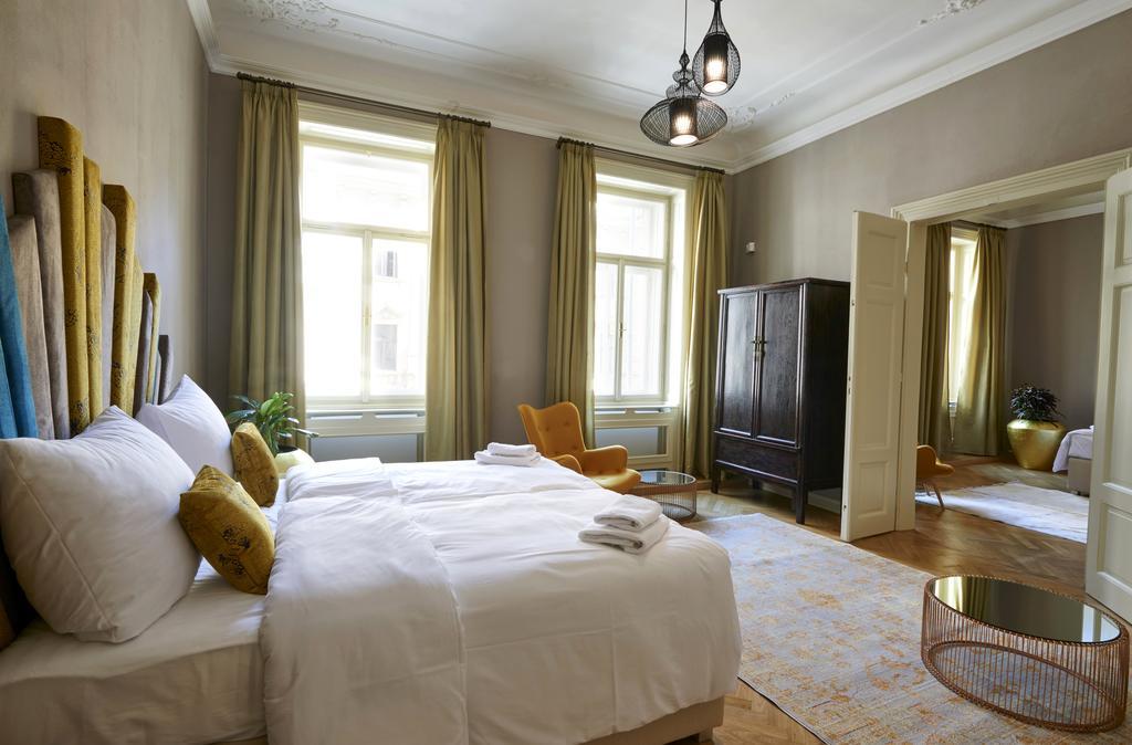 Grand By Tkc Apart Otel Prag