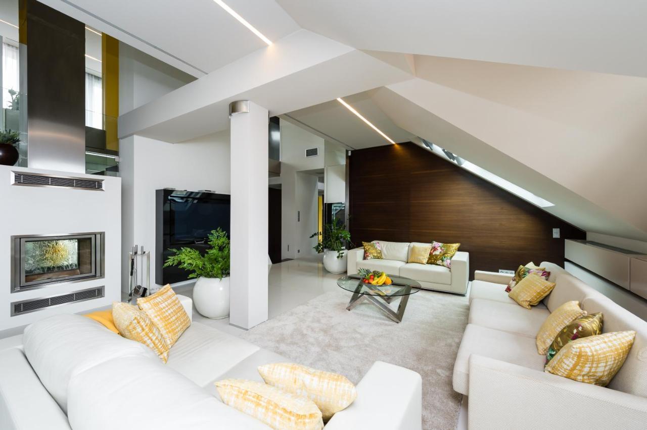 Grand By Tkc Apart Otel Prag